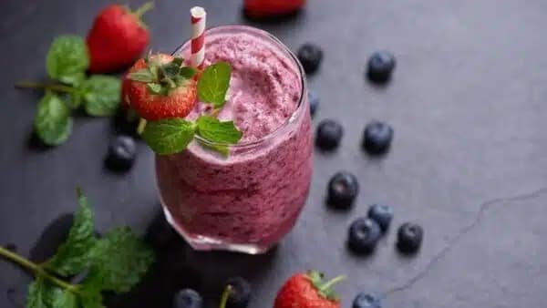 Smoothie Energizante de Frutas com Granola da JPPereira